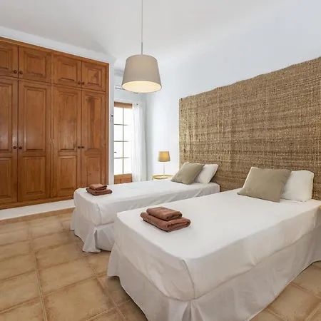 21 Villa Tías