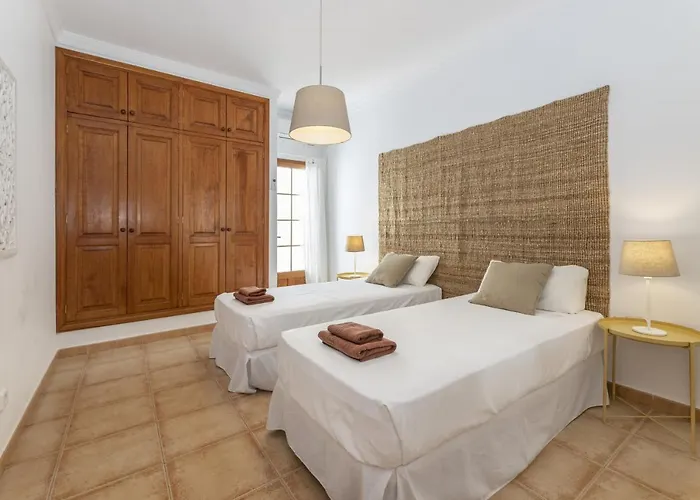 21 فيلة تياس